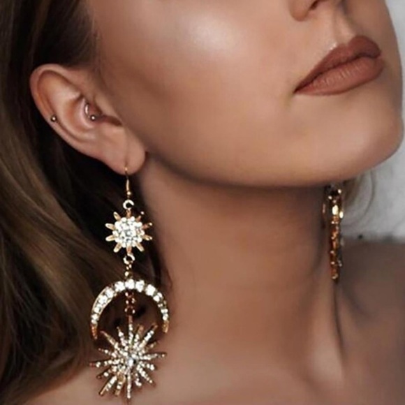 Moon&Star Golden Earrings - Picture 3 of 7